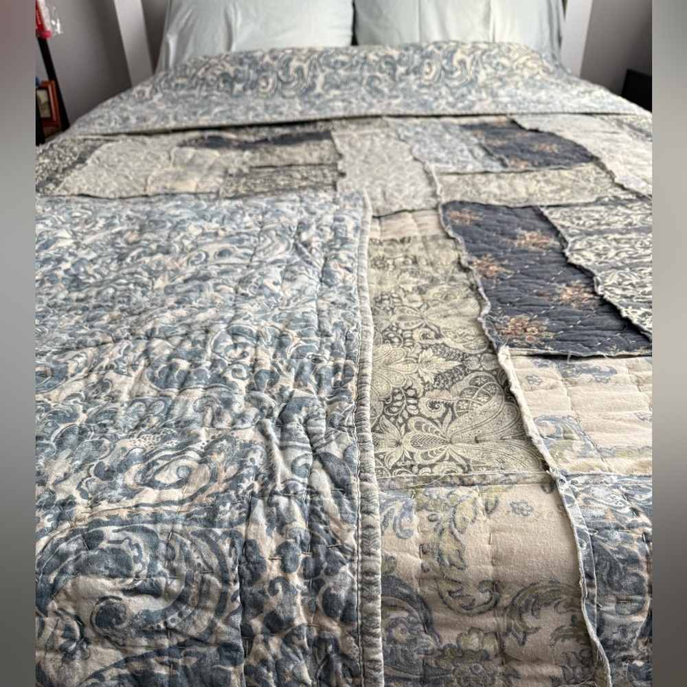 Pottery Barn Delaney Patchwork Quilt, Full/Queen, Blues/Yellow - Picture 9 of 10